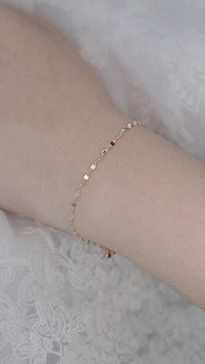 Gold Slim Sparkling Lips Disc Link Bracelet