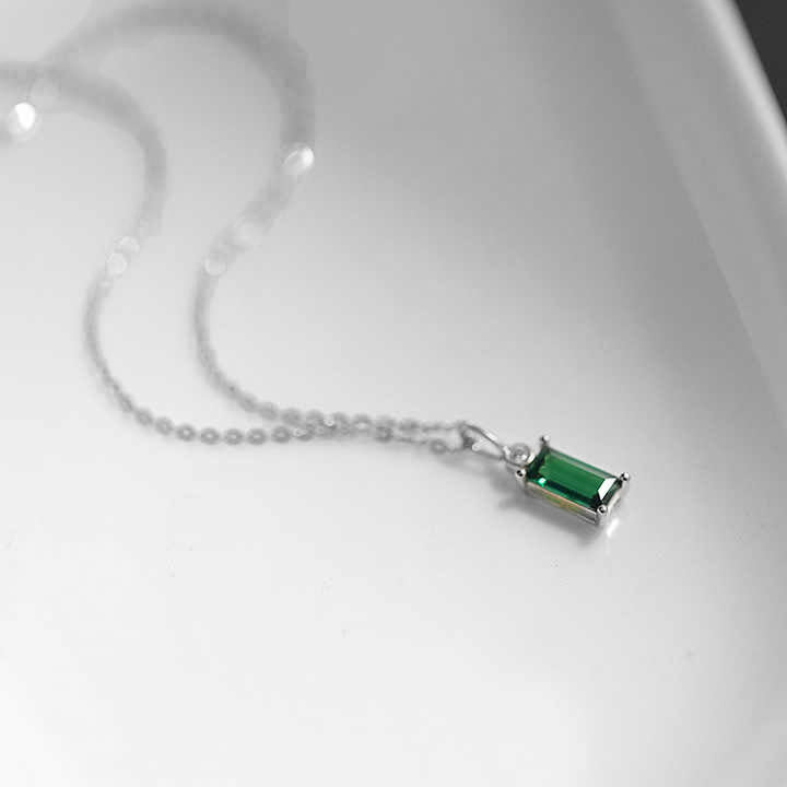 Silver Emerald-Cut Pendant Necklace With Emerald Green Stone